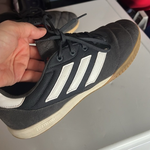 Men’s Adidas Indoor Soccer Shoe - Picture 4 of 8